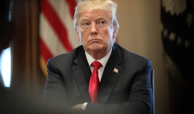 Trump'tan Apple'a "ABD'de üretim" çağrısı