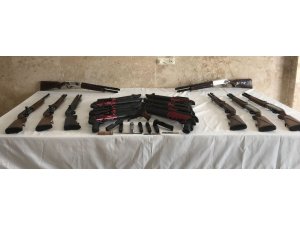Jandarmadan kaçak silah operasyonu