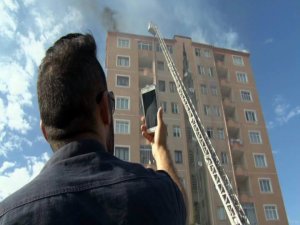 Dumanı gören telefona sarıldı