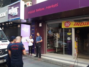Kozmetik mağazasında korkutan yangın
