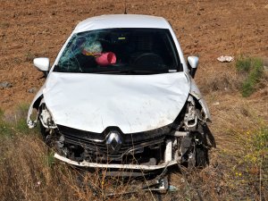 Kırıkkale'de otomobil şarampole devrildi: 3 yaralı