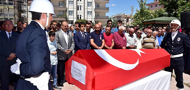 Polis Memuru Ercan Tekçe toprağa verildi
