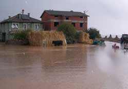 Beyşehir'de sağanak yağış