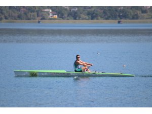 Sapanca Gölü'nde kürek şöleni