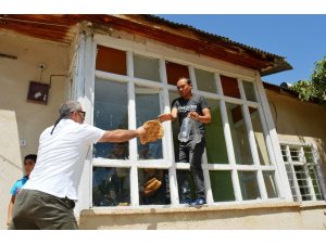 Vicdansızlar, 80 kaçak göçmeni metruk eve kilitleyip kaçtılar