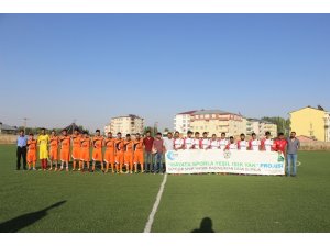 1071 Malazgirt Spor ile Bulanık Bilican Spor arasında hazırlık maçı