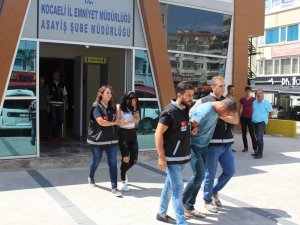 Vatandaşların ihbarı fuhuş çetesini ele verdi: 3 gözaltı