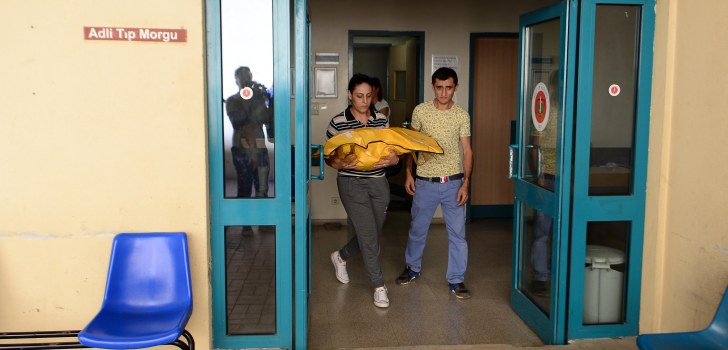 Bebeğin nefes borusuna kaçan mamadan öldüğü iddiası