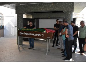 Trafik kazası kurbanı hamile kadın son yolculuğuna uğurlandı