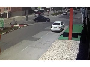 Motor sürücüsü ölümden kıl payı döndü