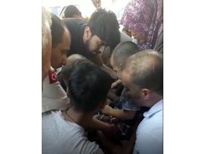 Vücuduna bisiklet demiri saplanan çocuk kurtarıldı