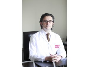 El bileğinde sinir sıkışması uyuşmayla kendini belli ediyor