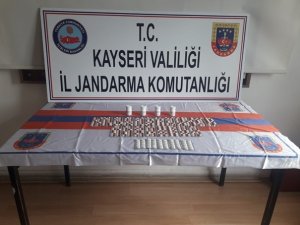 Zehir tacirleri gözaltına alındı