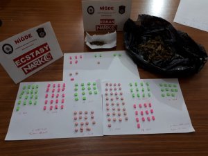 Uyuşturucu satıcısı 2 kişi tutuklandı