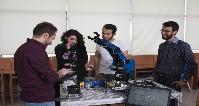 Geleceğin bilim insanları KTO Karatay’da yetişiyor