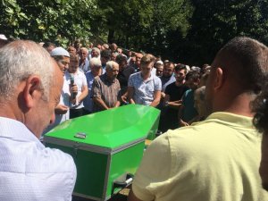 Yıldırım düşmesi sonucu hayatını kaybeden genç son yolcuğuna uğurlandı