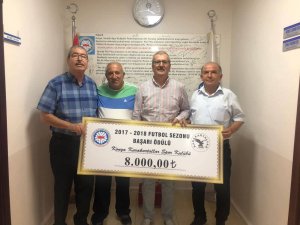 Meram Kara Kartallar'a ödül