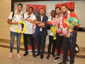 Atletizm Milli Takımı yurda döndü