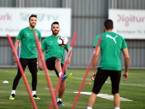 Bursaspor’da Ekong ve Kembo antrenmana katılmadı