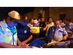 Kaza yaptı alkollü olduğu için kaçmaya çalıştı