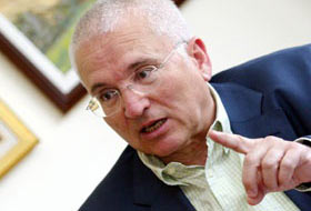 Baykal'a, 'Erkeksen mahkemeye git'