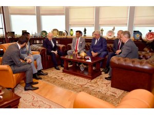 Arkaz MHP’ye geçti