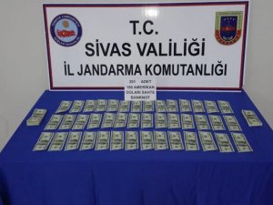 Gürün'de sahte dolar ele geçirildi
