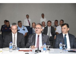 Vali Karaloğlu, “Statlarımızı şiddet alanlarına çevirenlere fırsat vermeyeceğiz”
