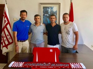 Tek amaçları Ayvalıkgücü Belediyespor’un başarısı