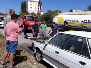 Otomobil alev aldı