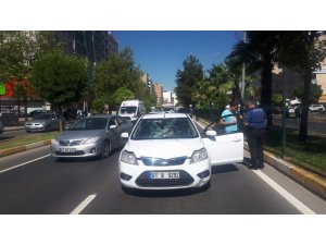 Otomobil yayaya çarpıştı: 1 Yaralı