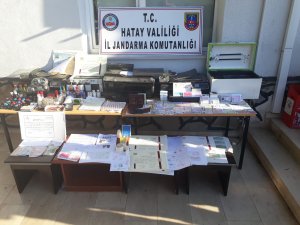 Hatay'da sahte kimlik ve pasaport operasyonu