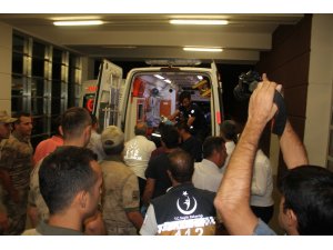 Terör örgütü iş makinelerini yaktı