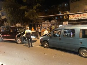 Samsun’da dolmuş kamyonete çarptı: 4 yaralı