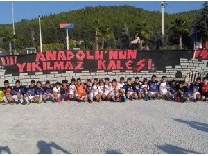 Küçük futbolcuların velilerinden siyasilere çağrı