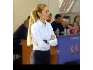 Burhaniye’de Özlem Köle milli takıma antrenör oldu