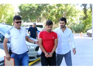 Husumetlisinin evine kurşunladı
