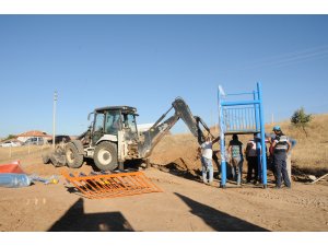 Bahşili'de yapımı süren çocuk parkları