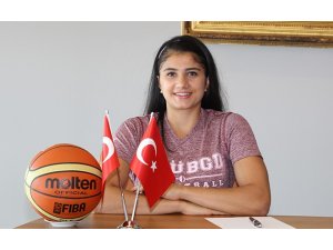 Hatay Büyükşehir Merve Aydın’la sözleşme yeniledi