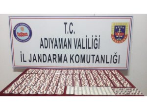 Araç torpidosunda kırmızı reçete ile satılan hap ele geçirildi