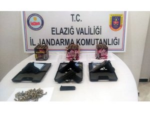 Sünnet düğününde ateş edilen silahlara el kondu, şahıslara ceza kesildi