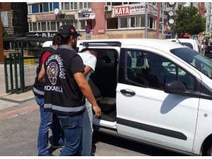 "Kocaeli Valisiyim" diyerek 100 bin TL dolandırdı