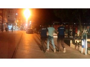 ’Yan baktın’ tartışması bıçaklı kavgaya dönüştü: 4 yaralı