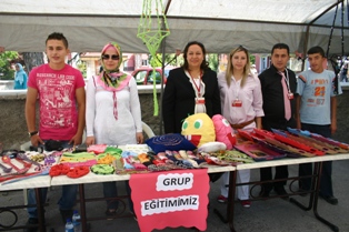 El emekleri kermeste sergilendi