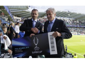 2019 UEFA Süper Kupa ev sahipliği devir teslim töreni yapıldı
