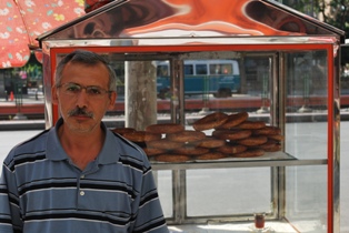 Kriz simit satıcılarına yaradı