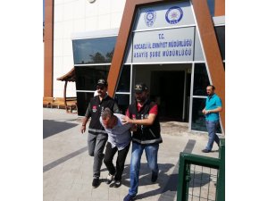’Valiyim’ diyerek iş adamlarını 100 bin TL dolandıran 2 kişi tutuklandı