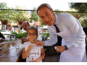 Tava ciğer yiyene "pul" hediye ediyorlar