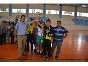 Kuran kursları arasında futsal turnuvası