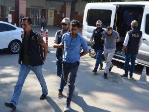 DEAŞ üyesi 4 şüpheli, sağlık kontrolünden geçirildi